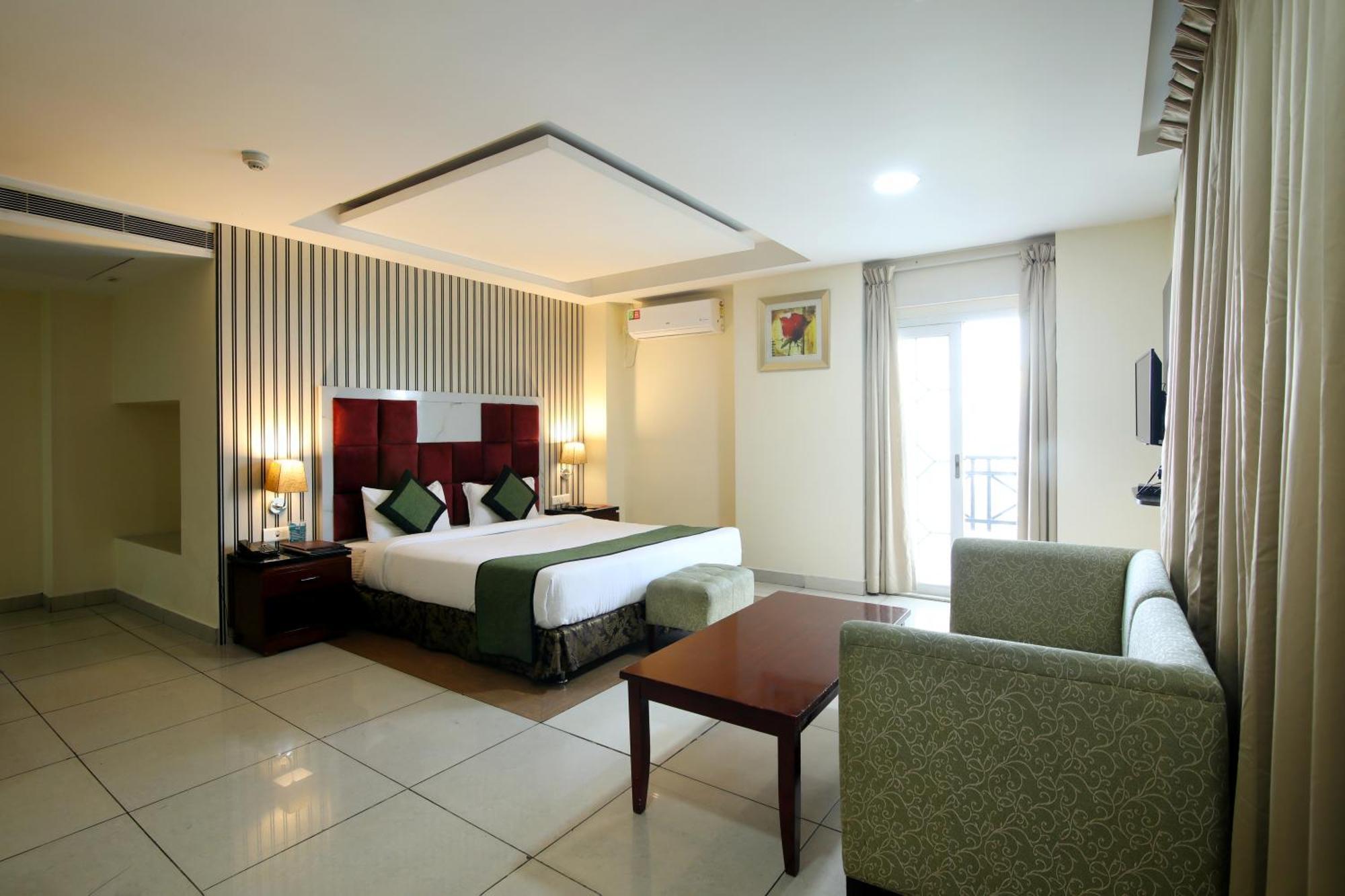 Hotel Gateway Grandeur Гувахати Екстериор снимка