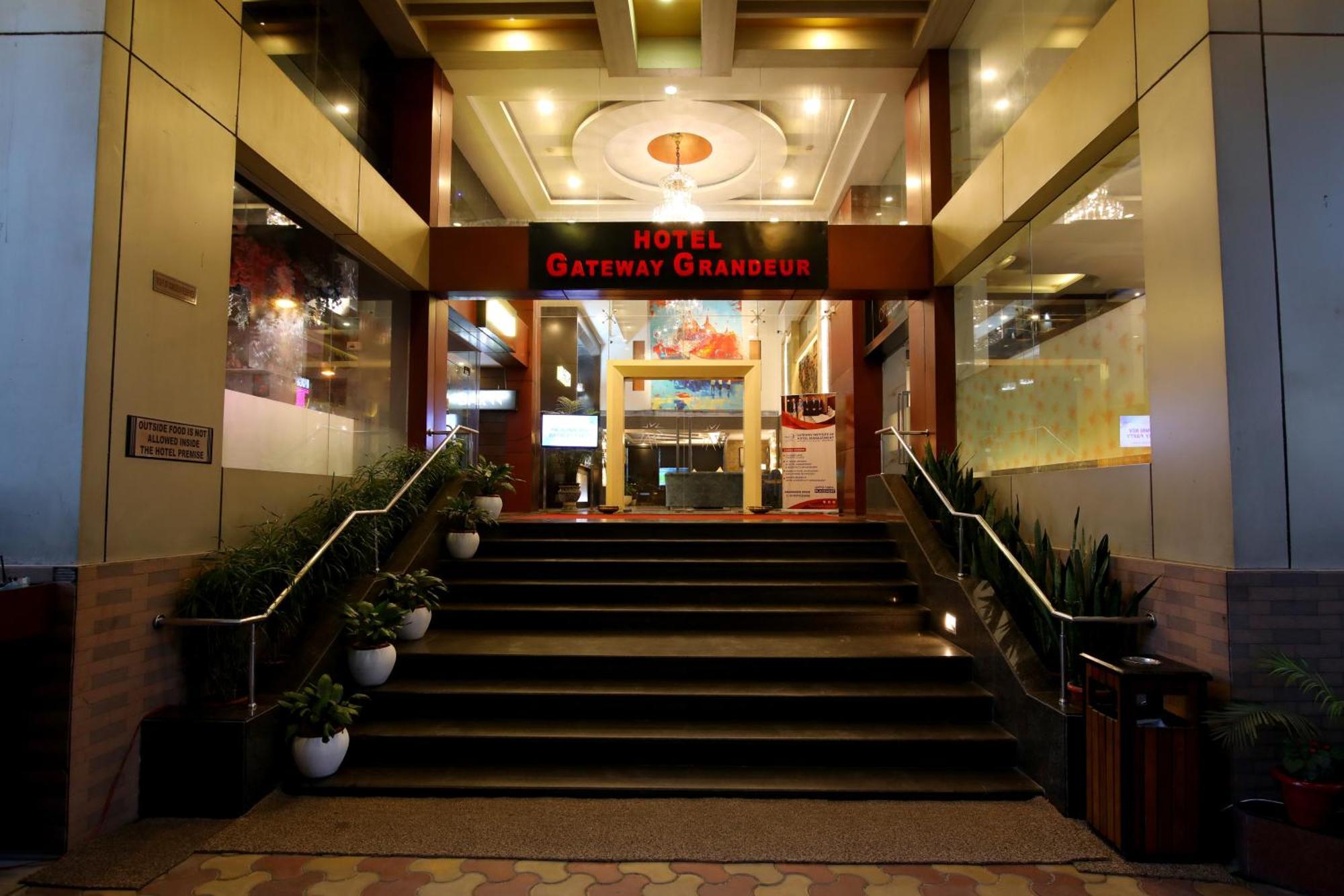 Hotel Gateway Grandeur Гувахати Екстериор снимка