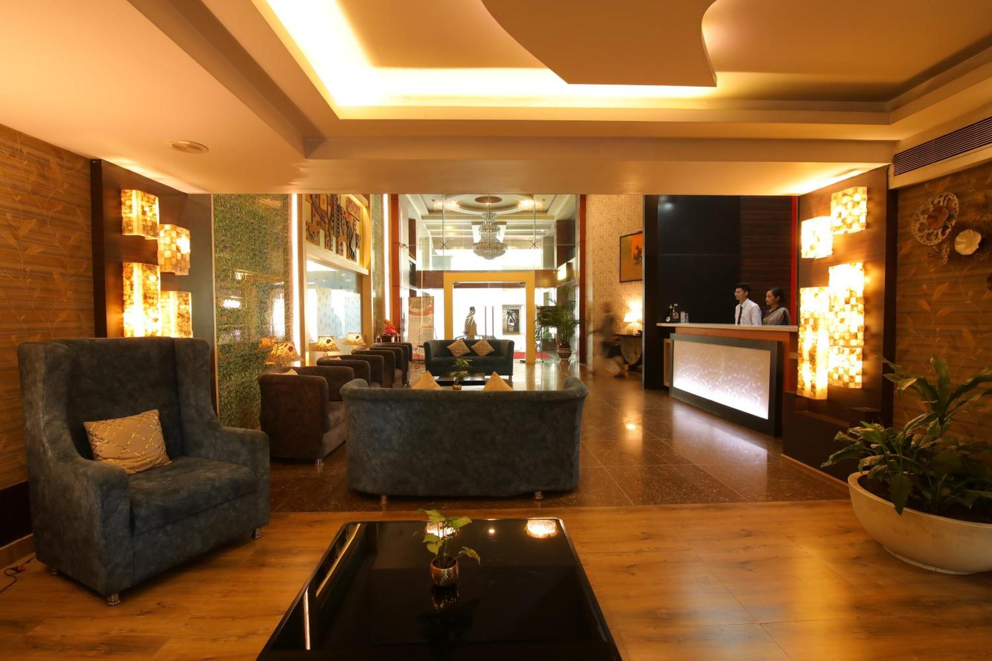 Hotel Gateway Grandeur Гувахати Екстериор снимка